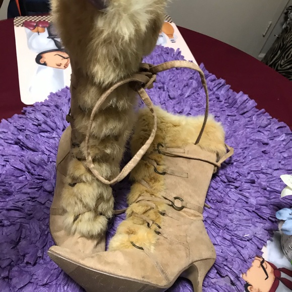 Boots - Picture 2 of 3